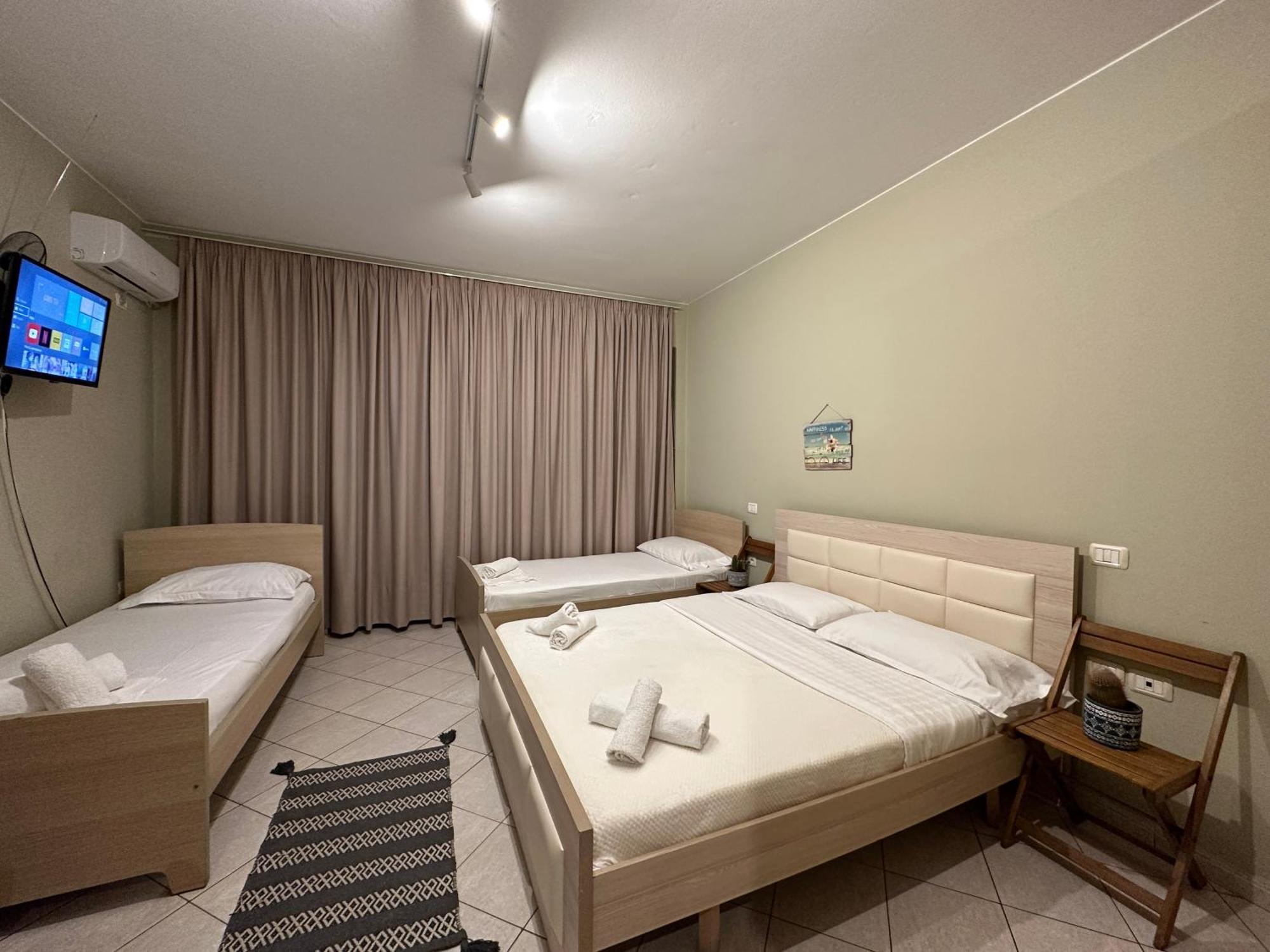 Rias Seaside Apartments Влёра Экстерьер фото